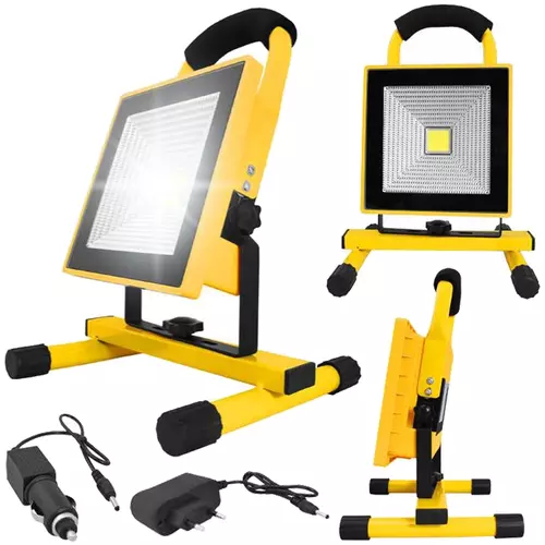 Światło, które podąża za Tobą: przenośna lampa robocza LED LTC 30W IP44 – niezawodność i mobilność w każdych warunkach