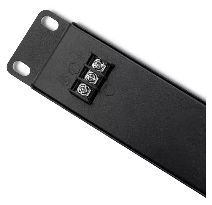 Efektywne zarządzanie siecią na wyciągnięcie ręki z patch panelem Qoltec 48V 24 porty Passive PoE Injector - odkryj nową jakość połączeń